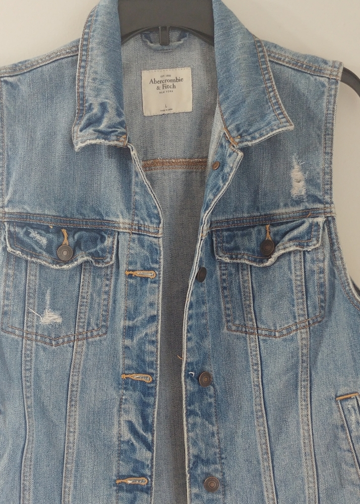 Abercrombie and Fitch A&F Jean Vest Size Large